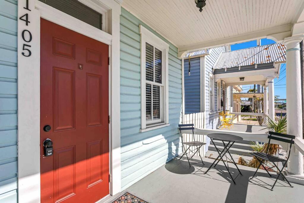 تامبا Friends Airbnb Themed 2Bed 2Bath Walkable To All Of Ybor المظهر الخارجي الصورة